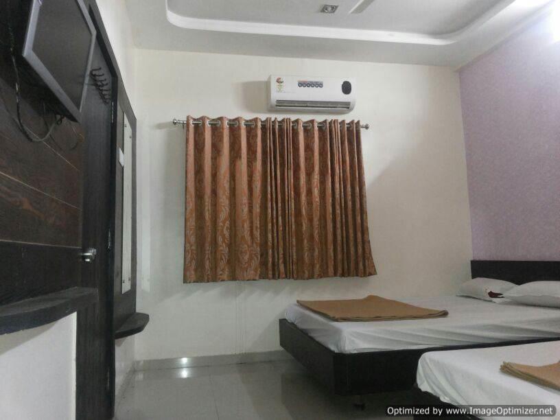 Hotel Sai Galaxy Inn Shirdi Camera foto